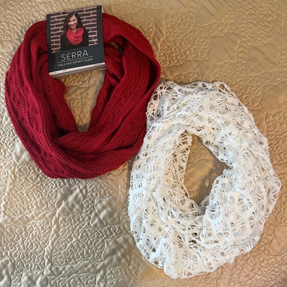 2 Infinity Scarves